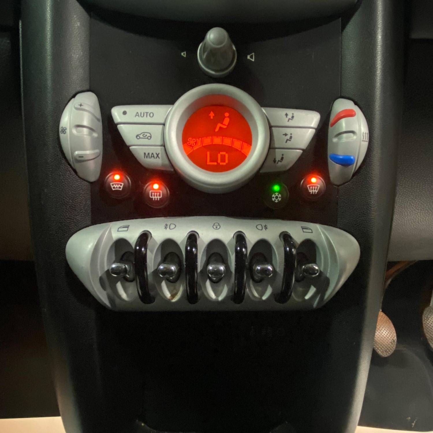 Used MINI Hatch 2010 for sale - 77382121: Photo 17