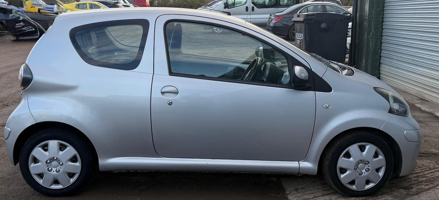 Used Toyota AYGO 2011 for sale - 77382107: Photo 14