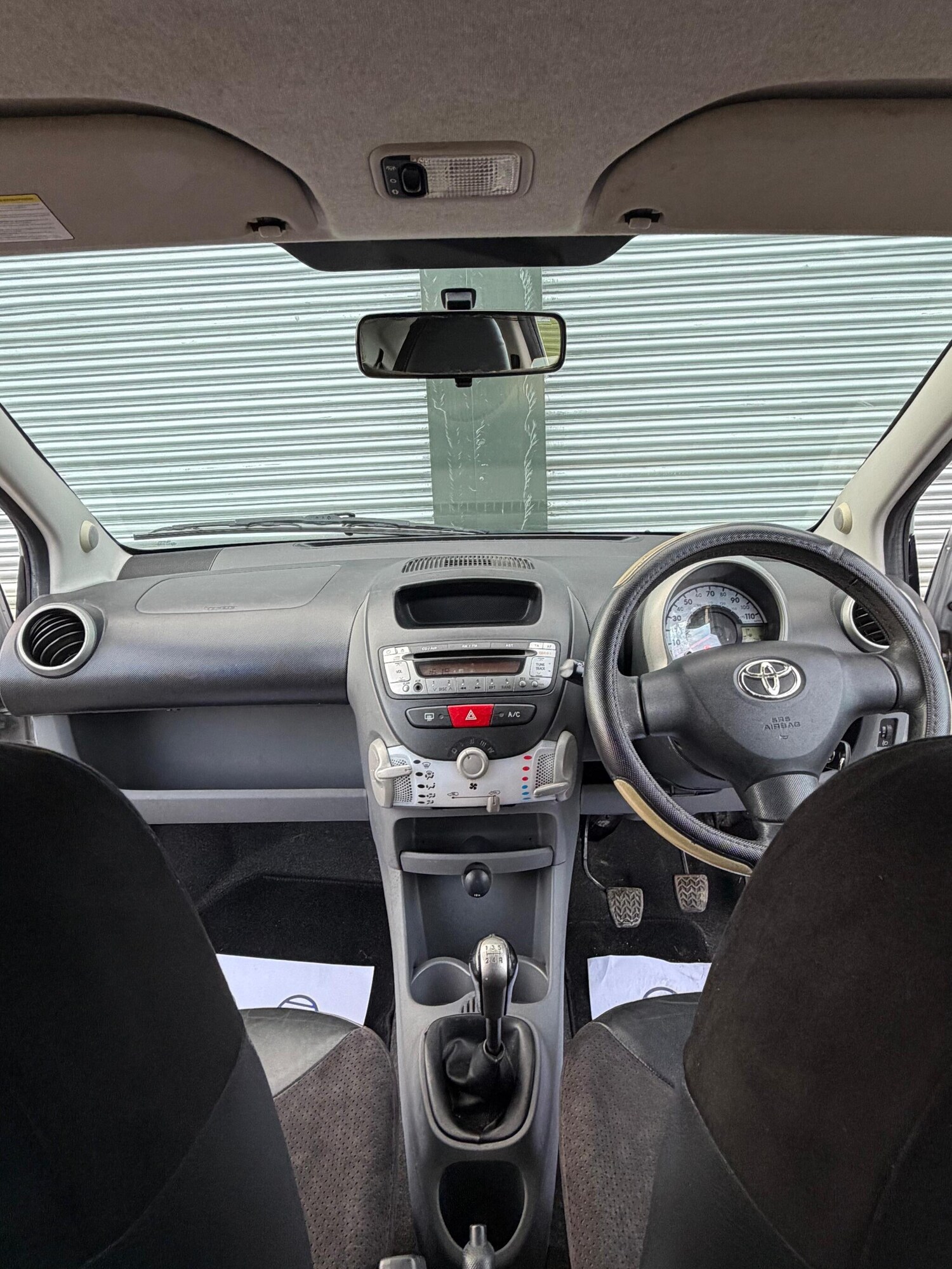 Used Toyota AYGO 2011 for sale - 77382107: Photo 30