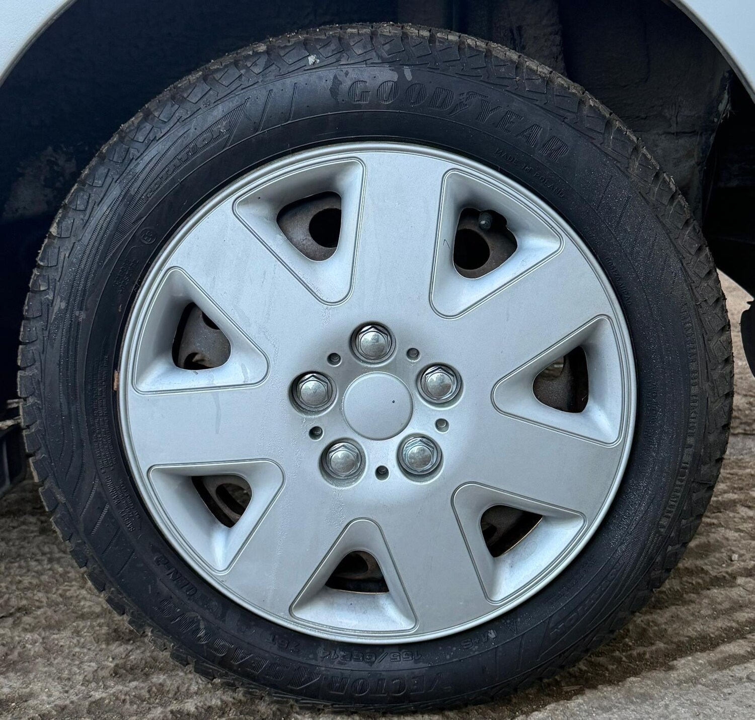 Used Toyota AYGO 2011 for sale - 77382107: Photo 37