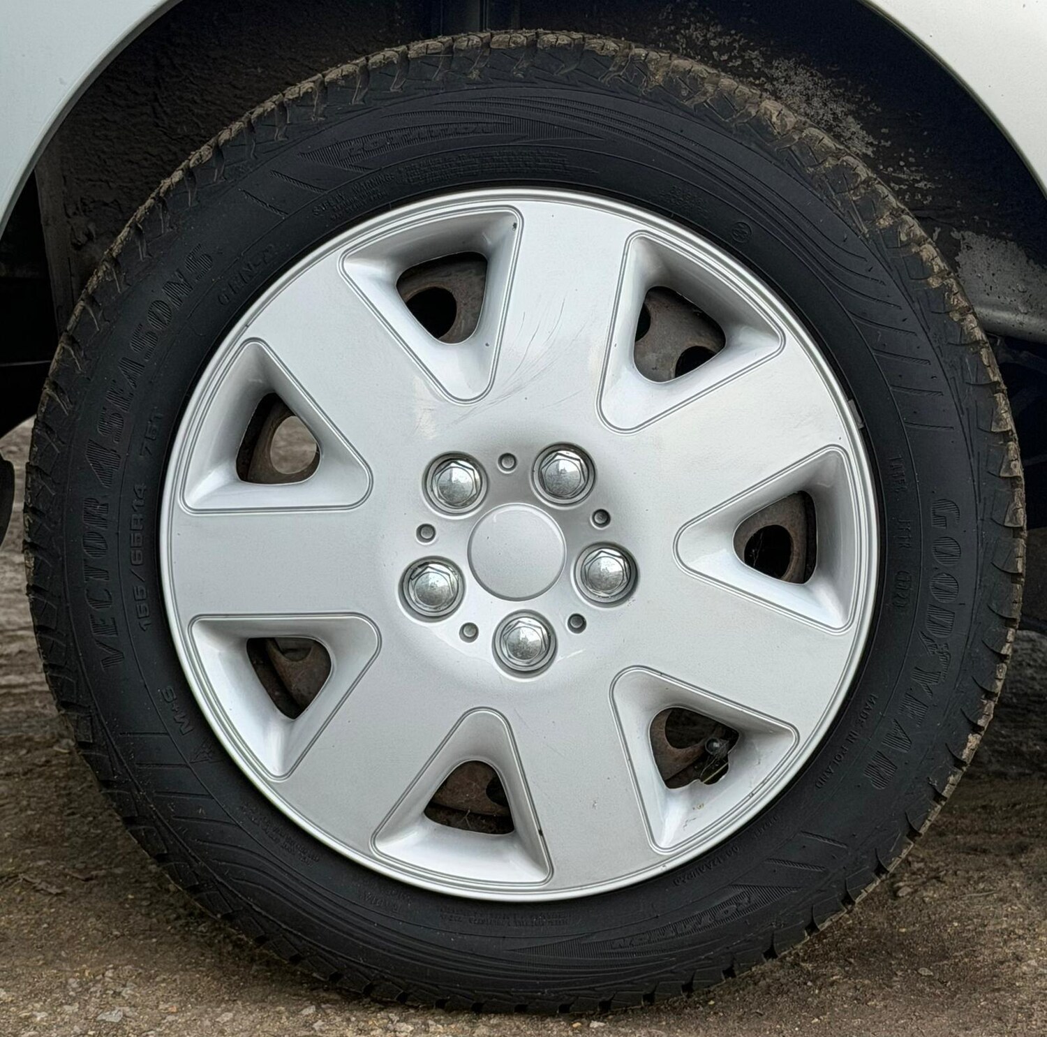 Used Toyota AYGO 2011 for sale - 77382107: Photo 38