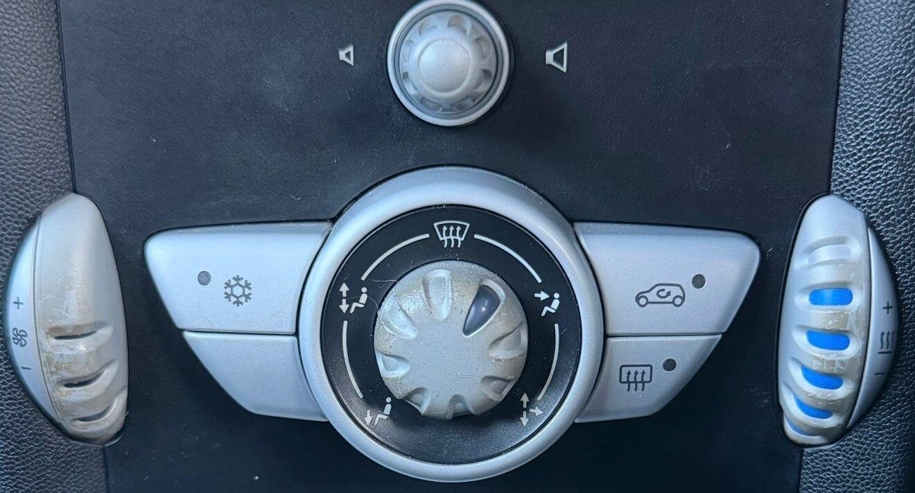 Used MINI Hatch 2010 for sale - 77382105: Photo 23