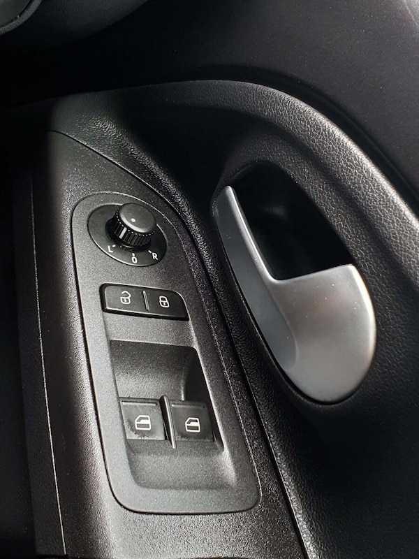 Used Volkswagen up! 2023 for sale - 75521984: Photo 34