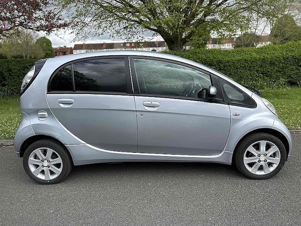 Used Mitsubishi i 2009 for sale - 70697103: Photo 2