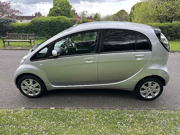 Used Mitsubishi i 2009 for sale - 70697103: Photo 9
