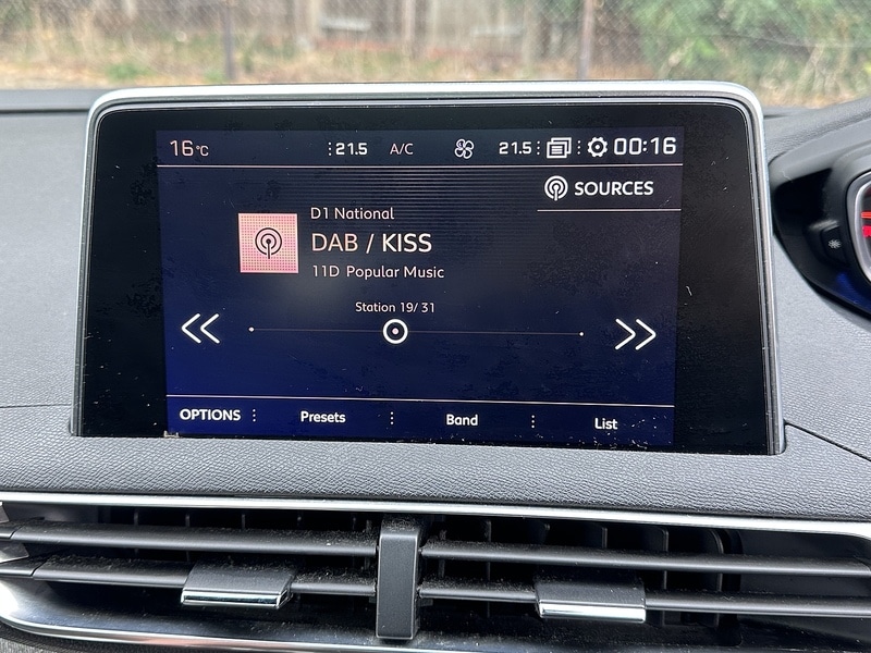 Used Peugeot 5008 2017 for sale - 76320085: Photo 30