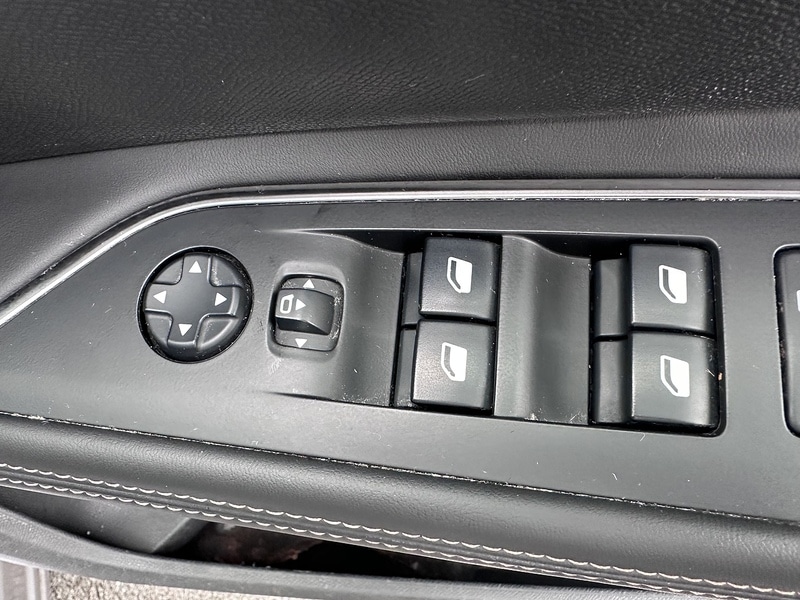 Used Peugeot 5008 2017 for sale - 76320085: Photo 38