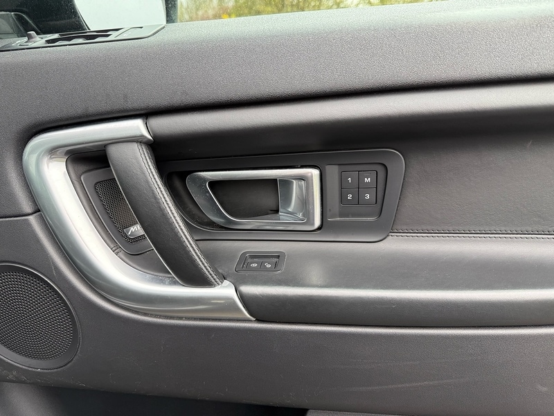 Used Land Rover Discovery Sport 2017 for sale - 78083702: Photo 31