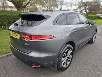 Used Jaguar F-Pace 2019 for sale - 78012750: Photo