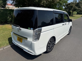Used Honda Stepwagon 2012 for sale - 79435692: Photo