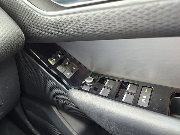 Used Land Rover Range Rover Velar 2019 for sale - 74601832: Photo 38