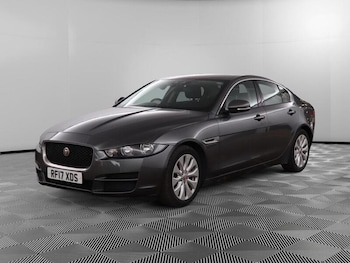Used Jaguar XE 2017 for sale - 75944453: Photo