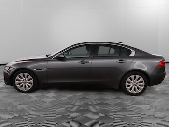 Used Jaguar XE 2017 for sale - 75944453: Photo
