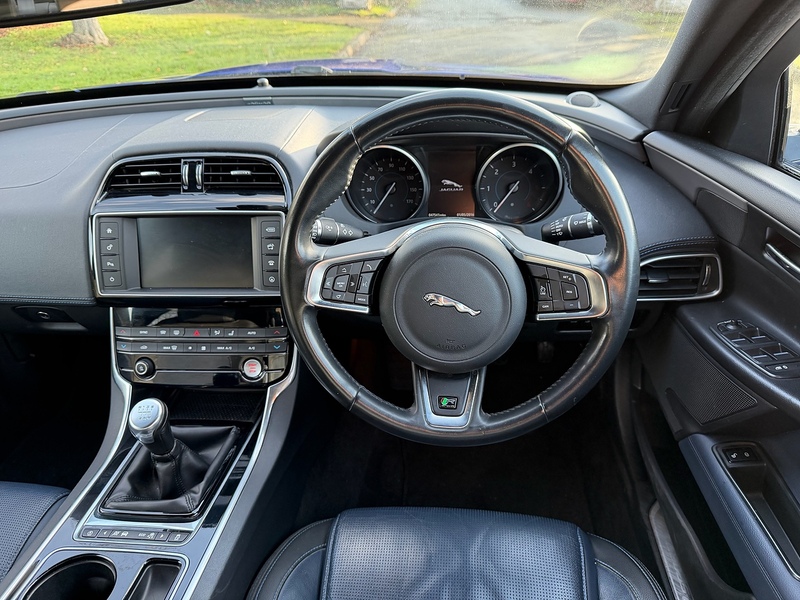 Used Jaguar XE 2017 for sale - 76941691: Photo 16