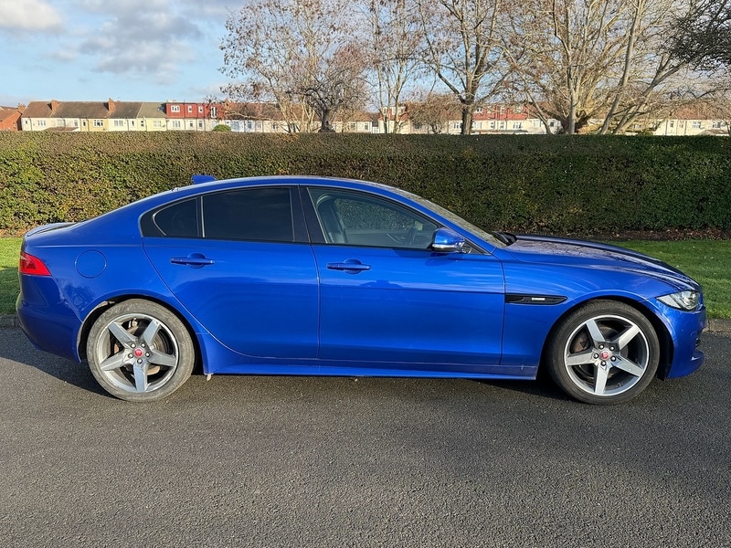 Used Jaguar XE 2017 for sale - 76941691: Photo 2