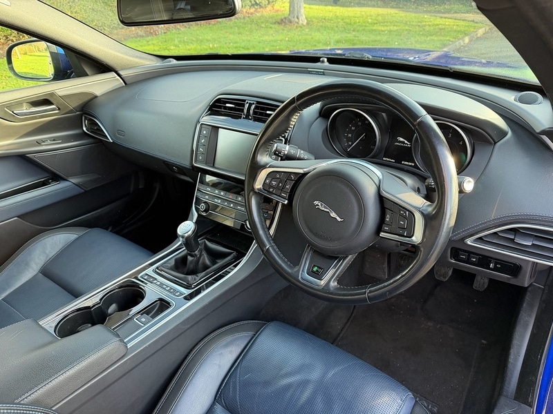 Used Jaguar XE 2017 for sale - 76941691: Photo 23