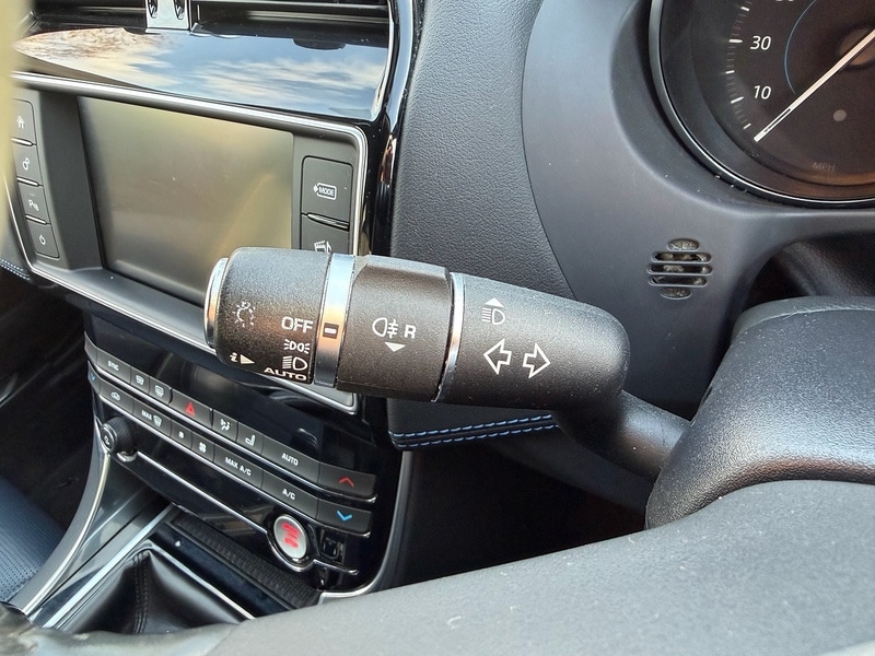 Used Jaguar XE 2017 for sale - 76941691: Photo 28