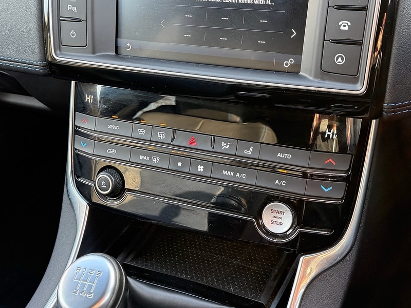 Used Jaguar XE 2017 for sale - 76941691: Photo 31