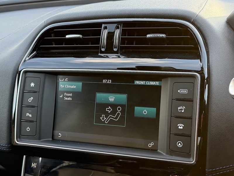 Used Jaguar XE 2017 for sale - 76941691: Photo 36