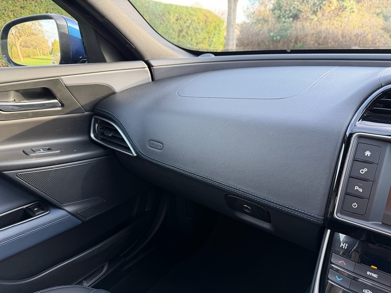 Used Jaguar XE 2017 for sale - 76941691: Photo 39