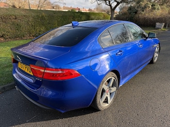 Used Jaguar XE 2017 for sale - 76941691: Photo