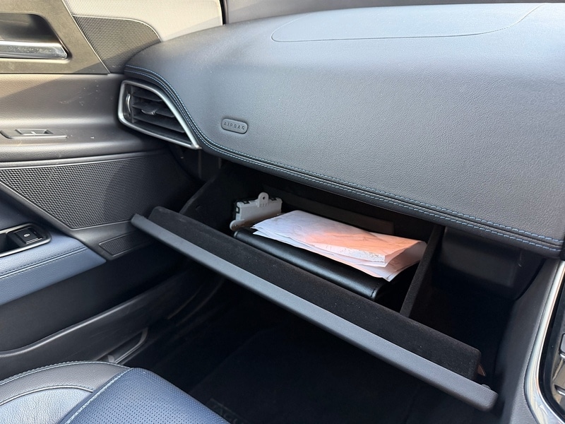 Used Jaguar XE 2017 for sale - 76941691: Photo 40