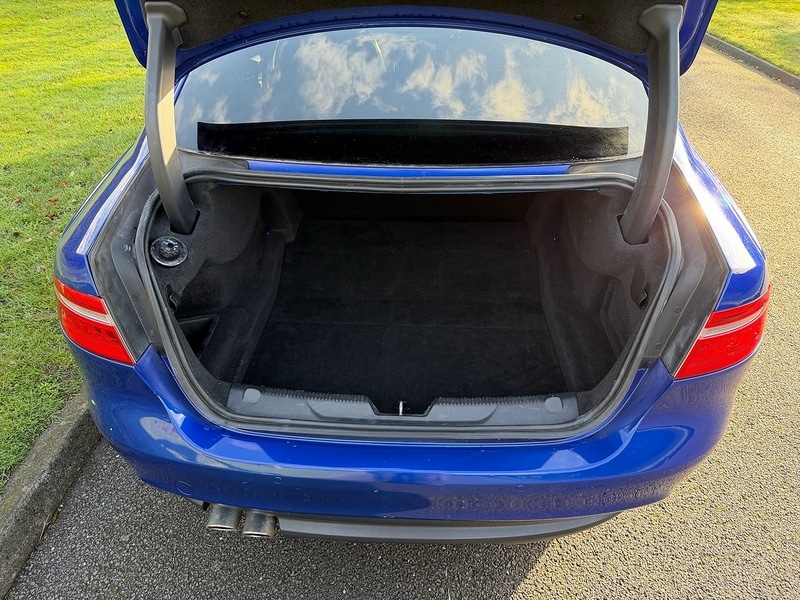 Used Jaguar XE 2017 for sale - 76941691: Photo 6