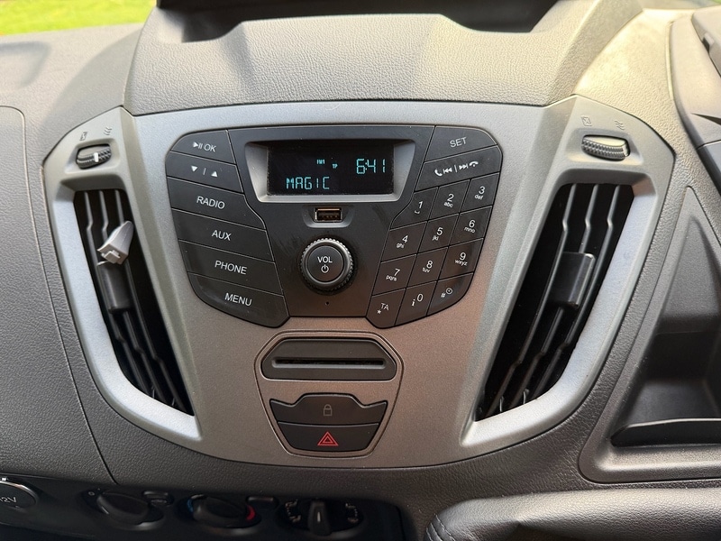 Used Ford Transit Custom 2017 for sale - 76637196: Photo 25