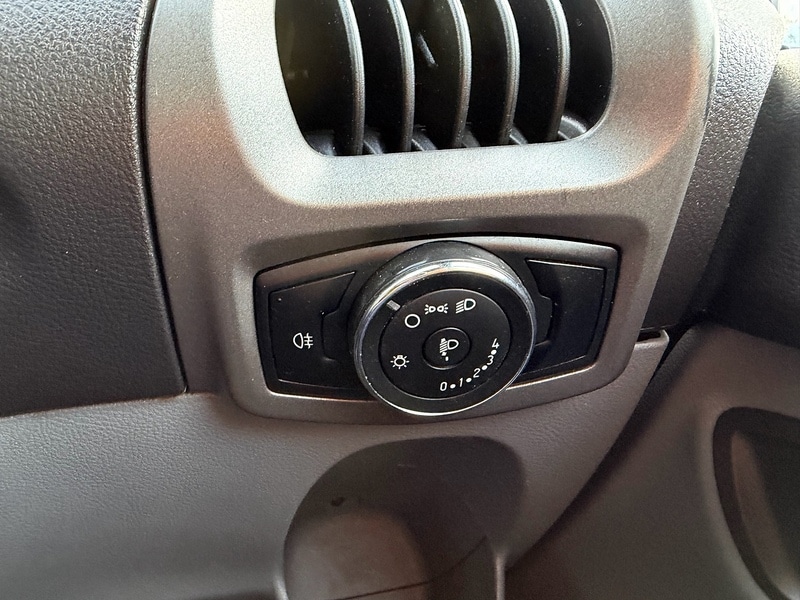 Used Ford Transit Custom 2017 for sale - 76637196: Photo 30