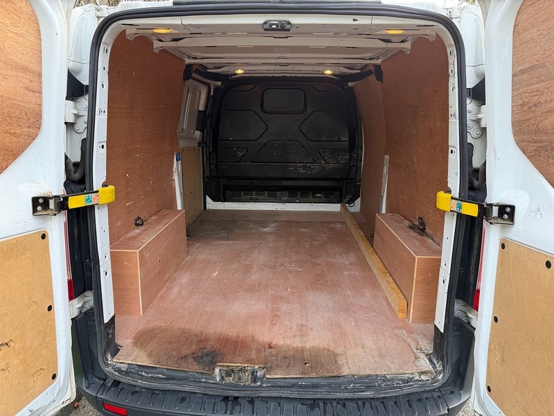Used Ford Transit Custom 2017 for sale - 76637196: Photo 6