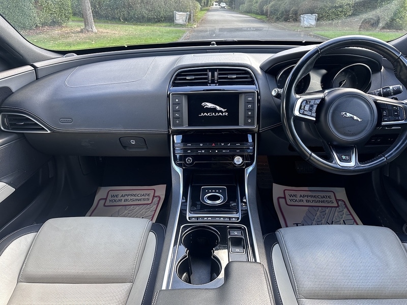 Used Jaguar XE 2016 for sale - 76034729: Photo 15