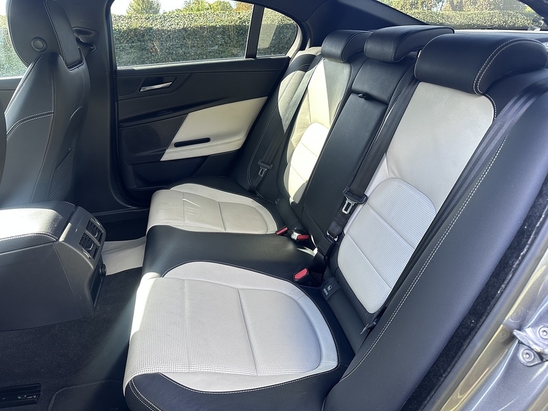 Used Jaguar XE 2016 for sale - 76034729: Photo 19
