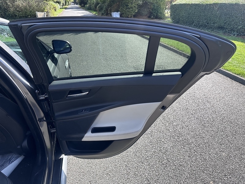 Used Jaguar XE 2016 for sale - 76034729: Photo 27