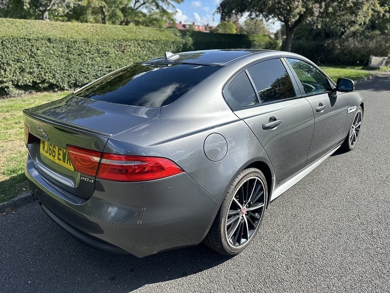 Used Jaguar XE 2016 for sale - 76034729: Photo 3