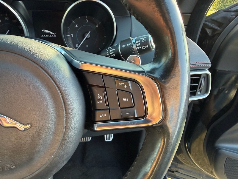 Used Jaguar F-Pace 2017 for sale - 77018949: Photo 35