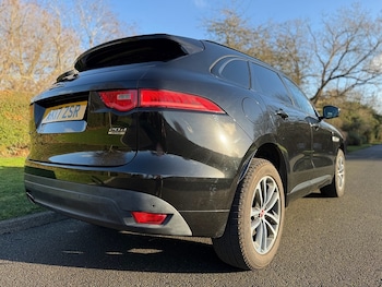 Used Jaguar F-Pace 2017 for sale - 77018949: Photo