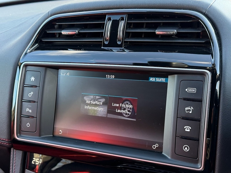 Used Jaguar F-Pace 2017 for sale - 77018949: Photo 53