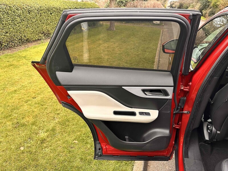 Used Jaguar F-Pace 2016 for sale - 77452602: Photo 28