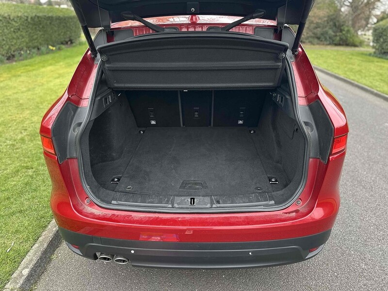 Used Jaguar F-Pace 2016 for sale - 77452602: Photo 6