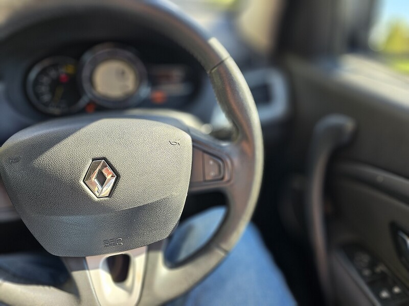 Used Renault Megane 2011 for sale - 76009400: Photo 12