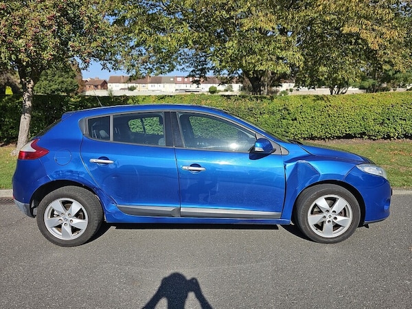 Used Renault Megane 2011 for sale - 76009400: Photo 2