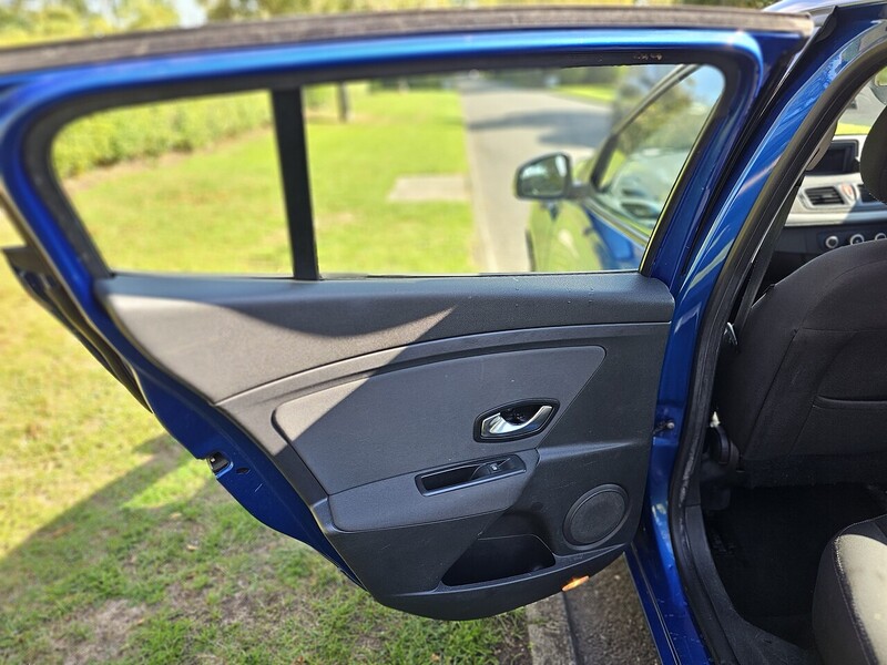 Used Renault Megane 2011 for sale - 76009400: Photo 36