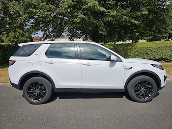 Used Land Rover Discovery Sport 2018 for sale - 79435604: Photo