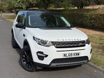 Used Land Rover Discovery Sport 2018 for sale - 79804465: Photo