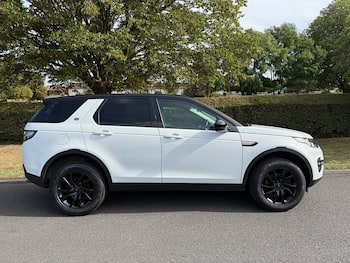 Used Land Rover Discovery Sport 2018 for sale - 79804465: Photo