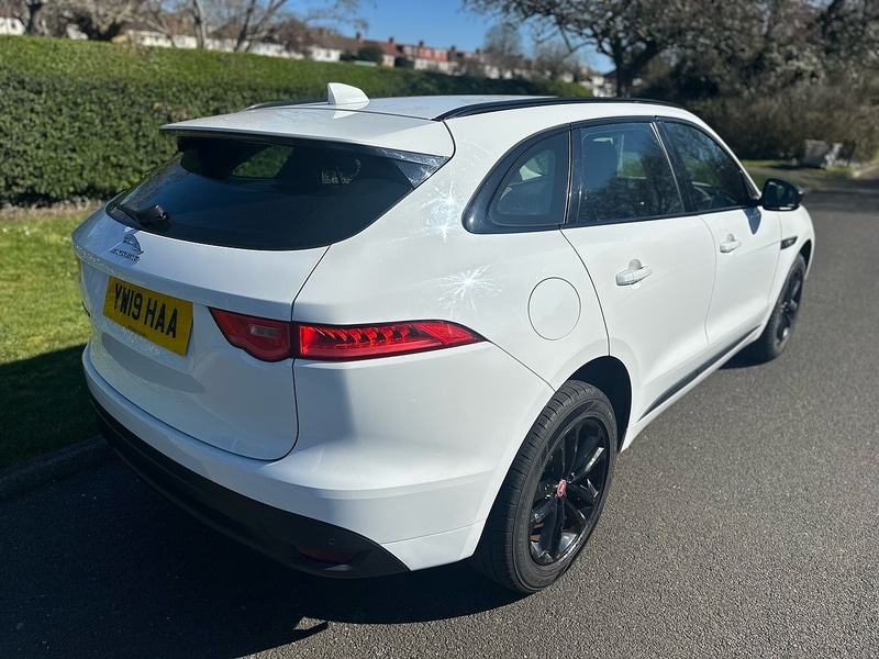 Used Jaguar F-Pace 2019 for sale - 77932635: Photo 3