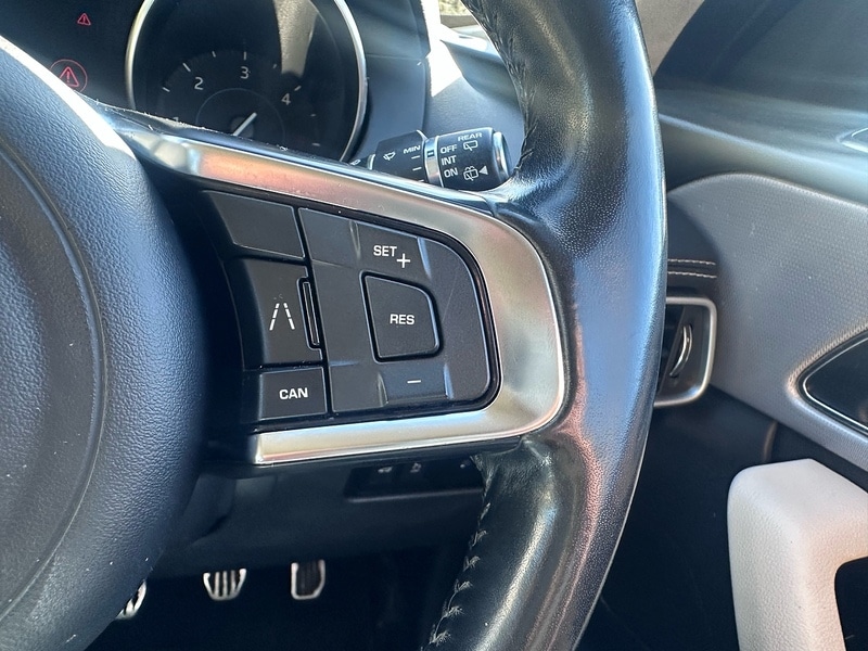 Used Jaguar F-Pace 2019 for sale - 77932635: Photo 32