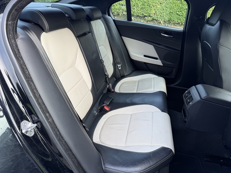 Used Jaguar XE 2016 for sale - 76520840: Photo 21