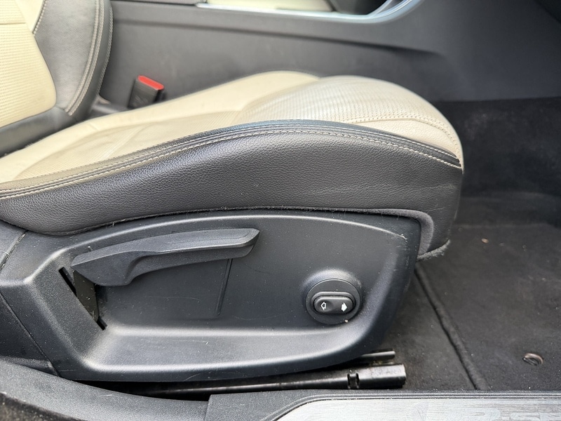 Used Jaguar XE 2016 for sale - 76520840: Photo 34