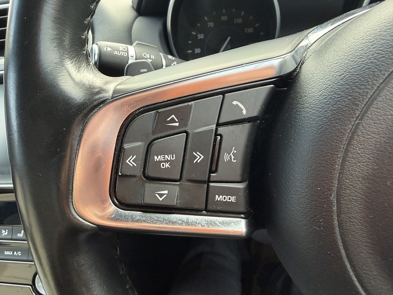 Used Jaguar XE 2016 for sale - 76520840: Photo 37